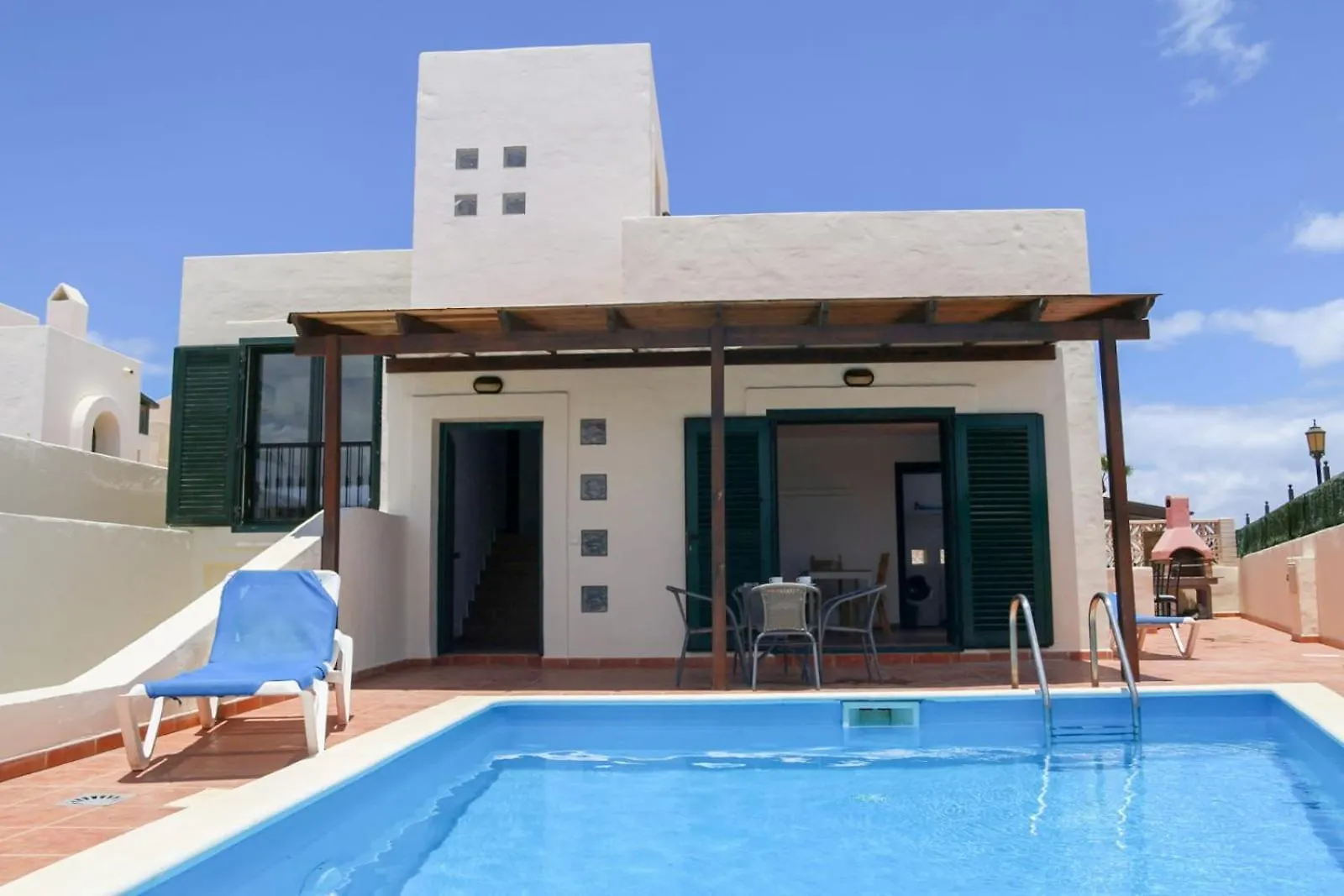 Villa Con Piscina Cerca De Las Dunas De Corralejo Spain